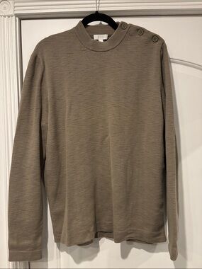 Button-Shoulder grey/green Knit Top